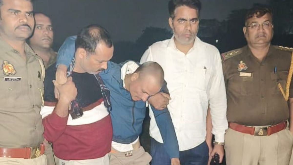 arms smuggler shot arrested in deoria police encounter