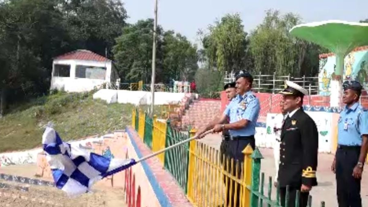 air force officer launches boat expedition in varanasi