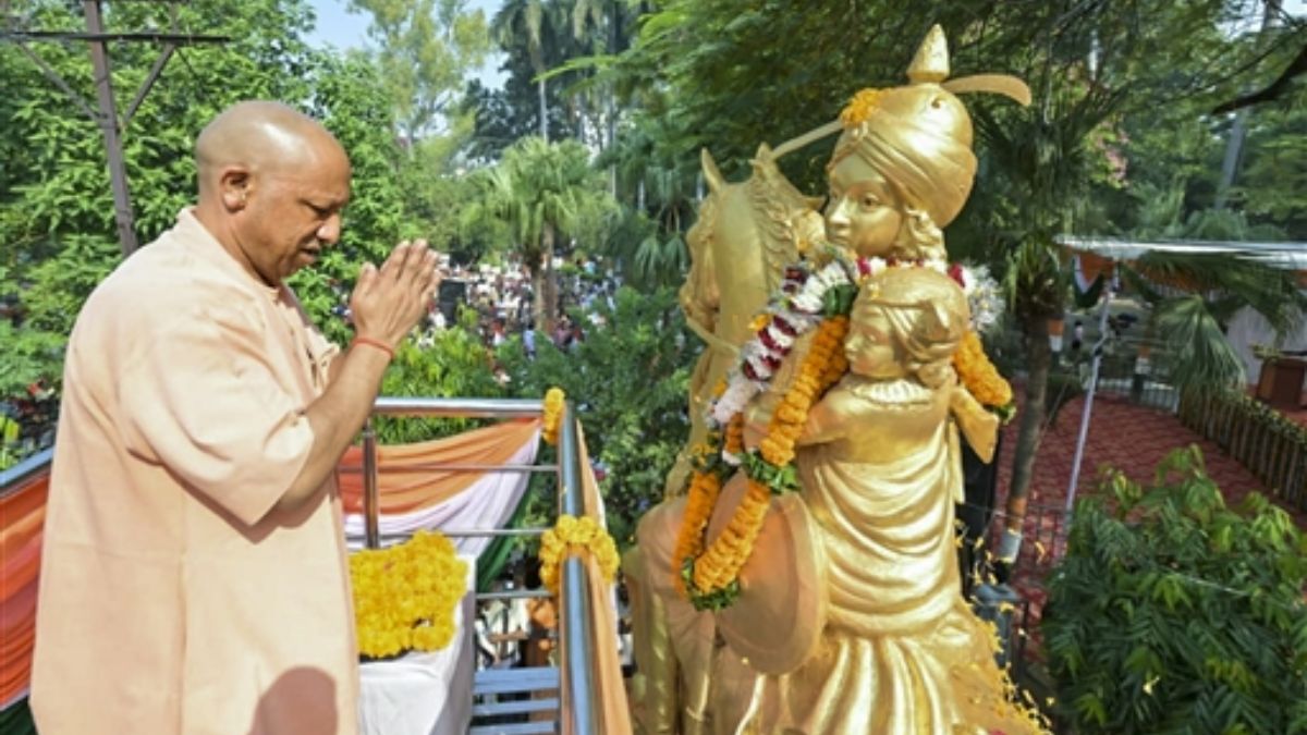 yogi adityanath leads unity march in gorakhpur on sardar patel jayanti