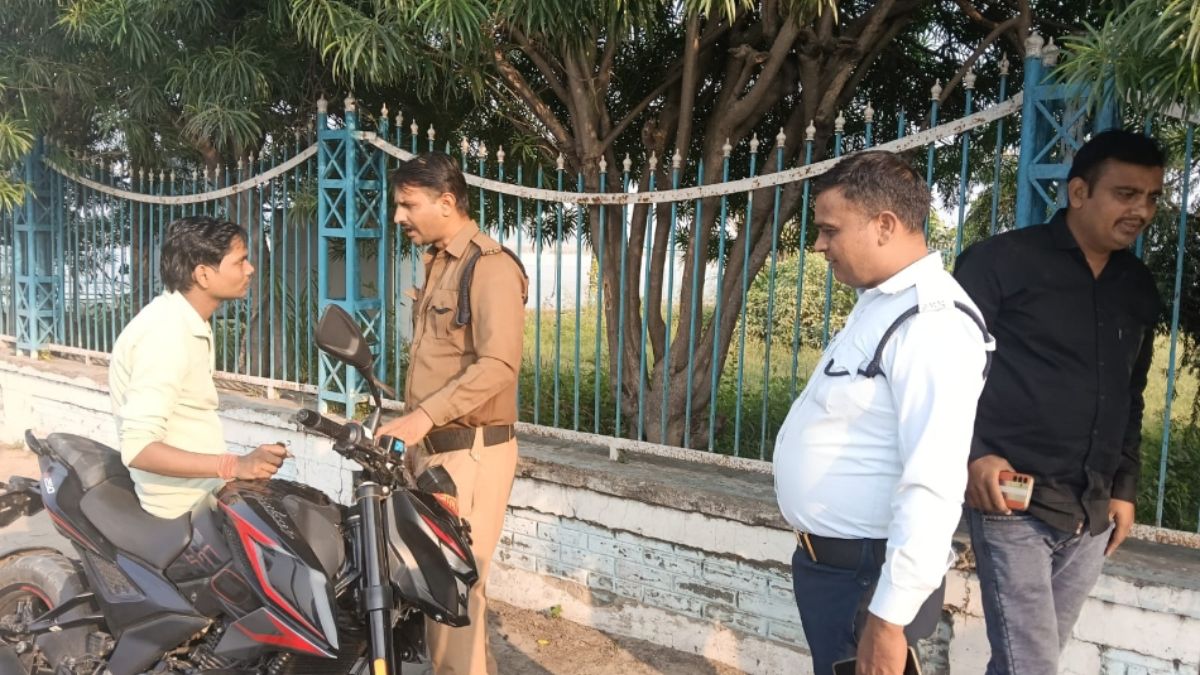 kanpur stunt biking on ganga barrage leads to student death police act