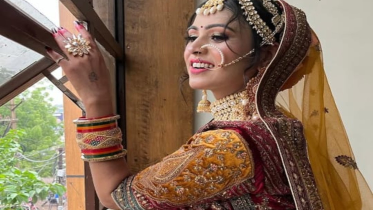 model death in bhopal livein partner flees suspicious injuries found