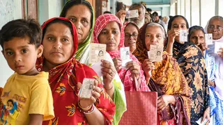 गांव में ही मतदान केंद्र बनने से मतदाताओं में खुशी