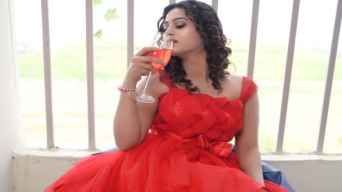 bhopal model death boyfriend flees hospital love jihad allegations