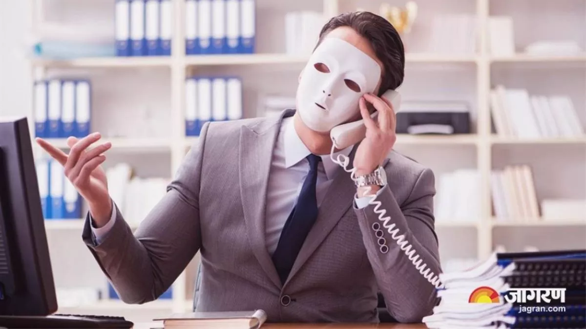 digital arrest scam meerut woman and man duped of 25 lakhs