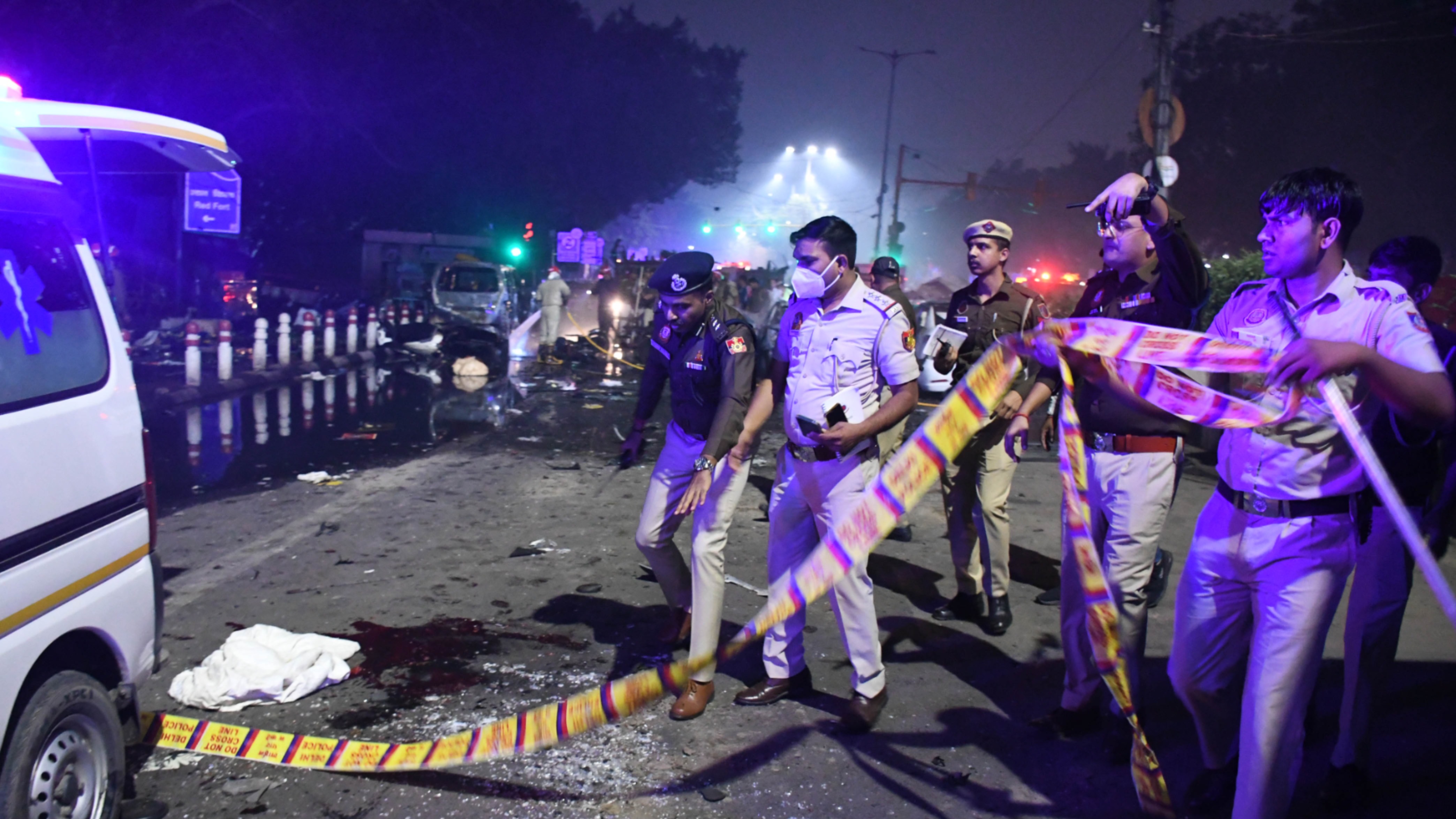 market closure rumors denied by delhi traders after blast