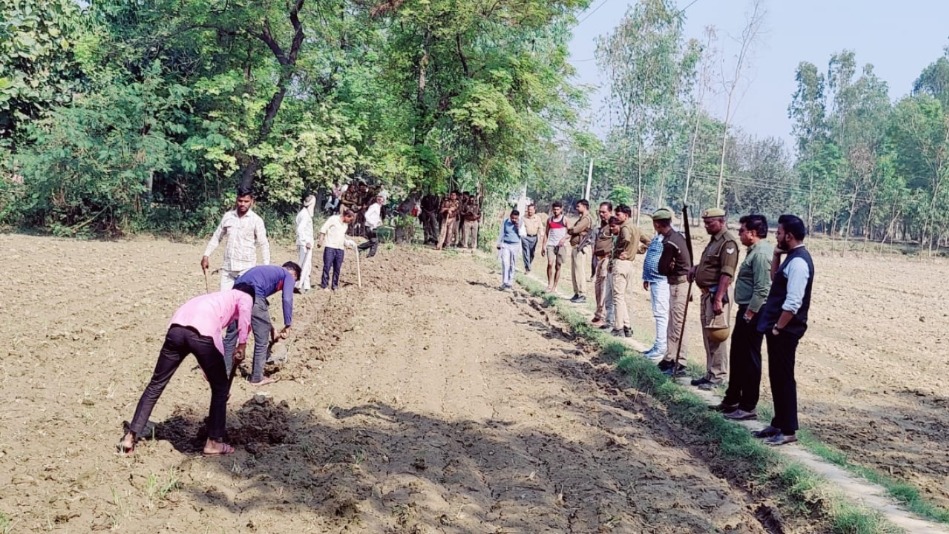 sambhal administration bulldozes illegal encroachments on government land
