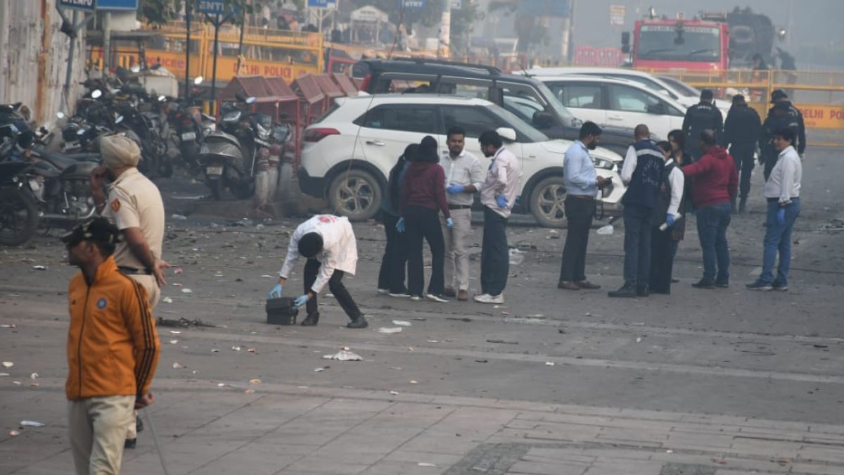 delhi red fort blast explosive mixture suspected key evidence found