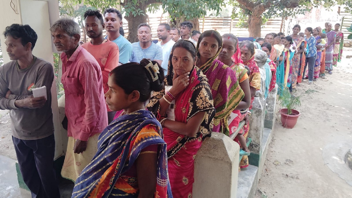 ghatshila byelection 2025 7388 voter turnout candidates fate sealed