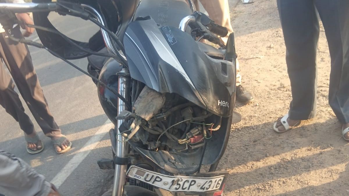 hapur two dead one injured in bike collision near salarpur