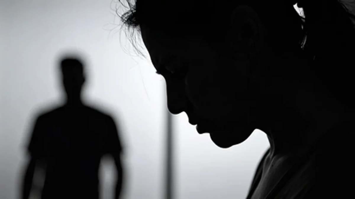 bokaro news kolkata woman assaulted and blackmailed accused threatens victims grandmother