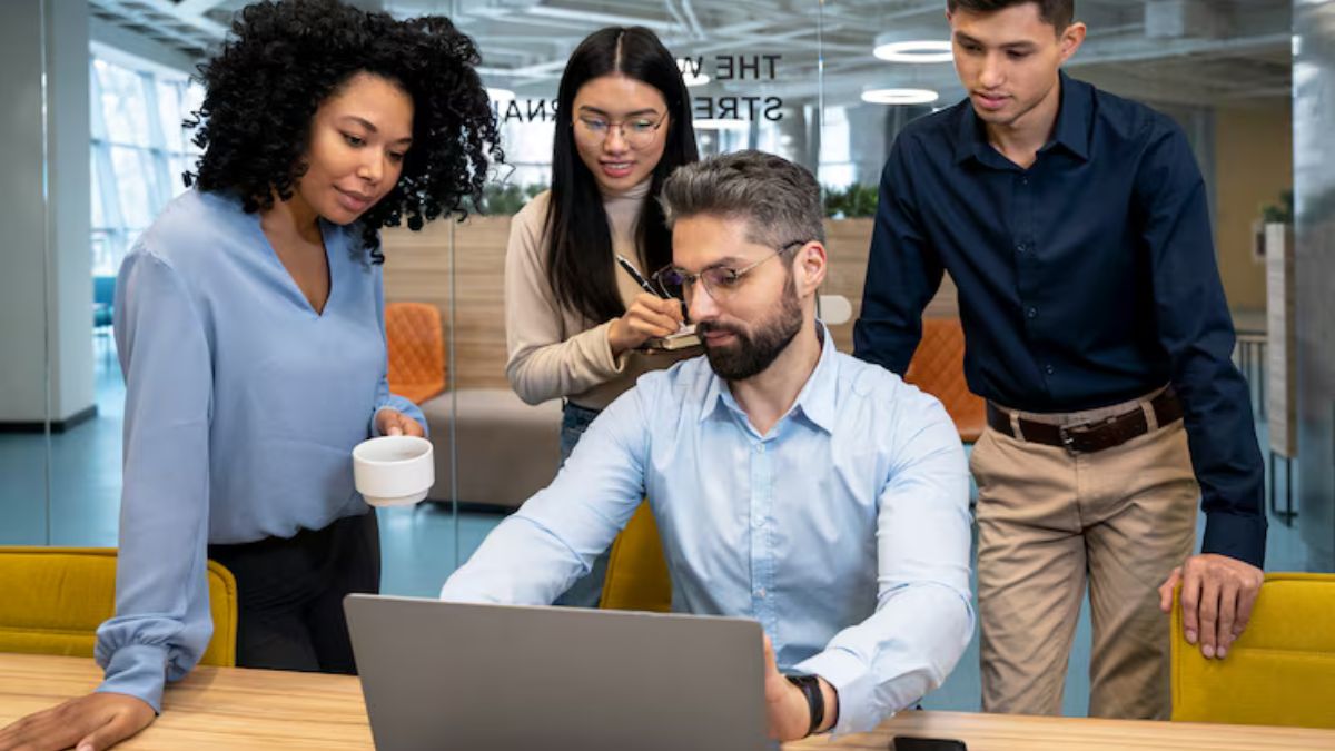 10 things which you should never share at work place check details here