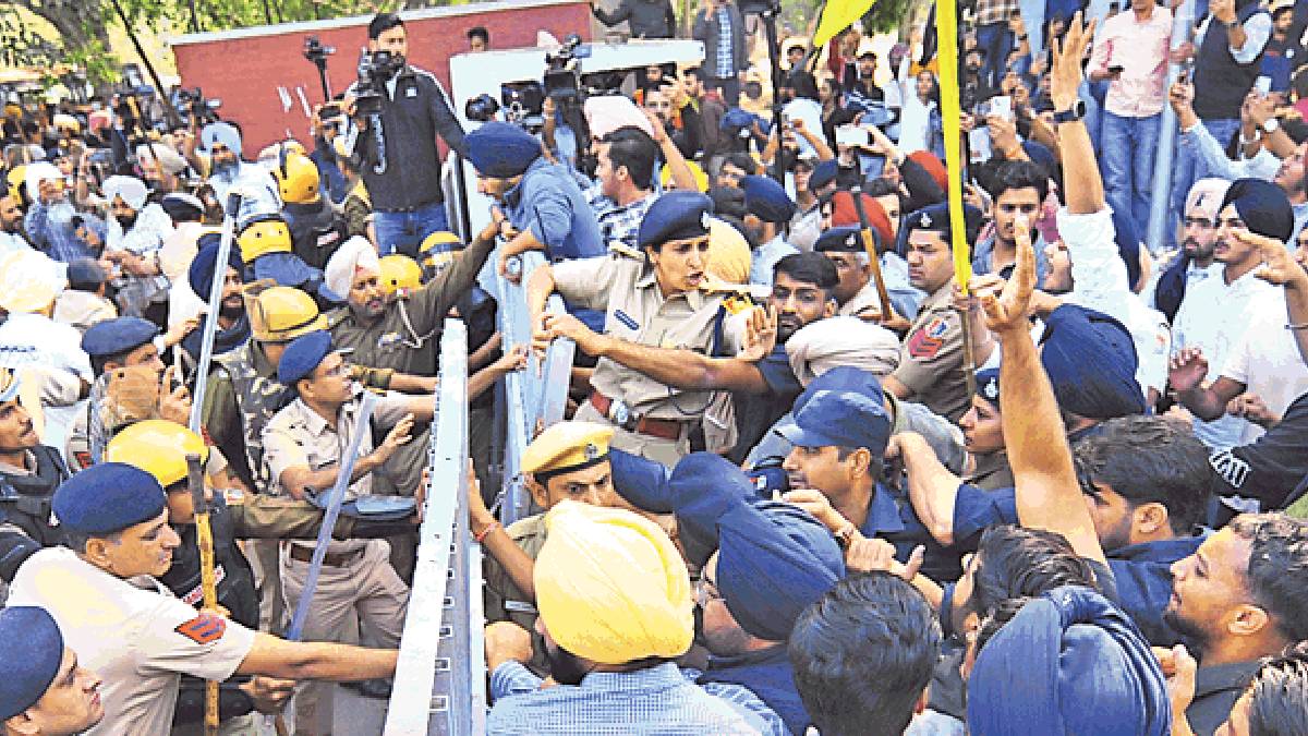 punjab university clash protests over senate elections turn violent