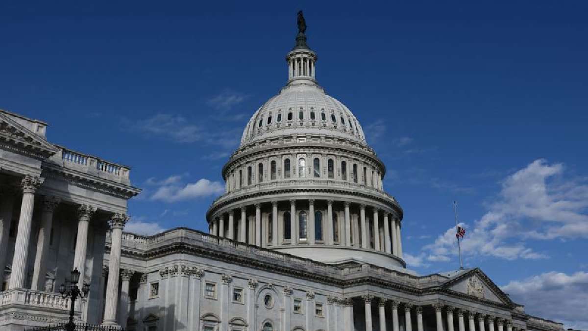 us senate approves bill to end 41 days of shutdown sending it to house