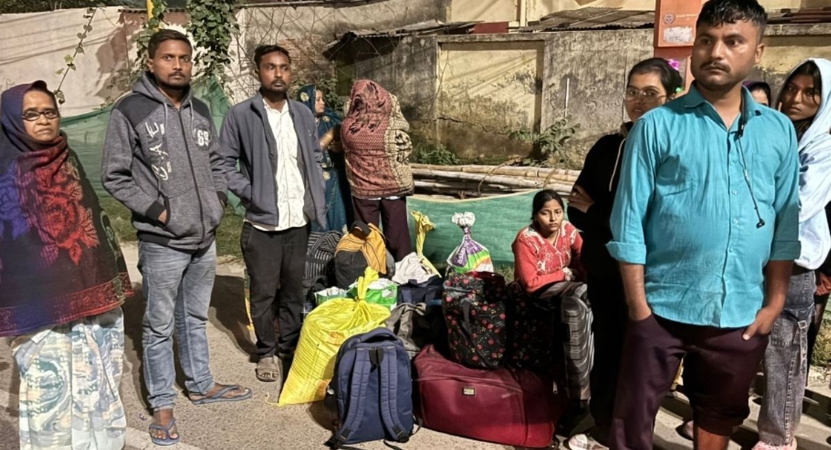 roadways bus accident in gorakhpur 15 injured at university crossing