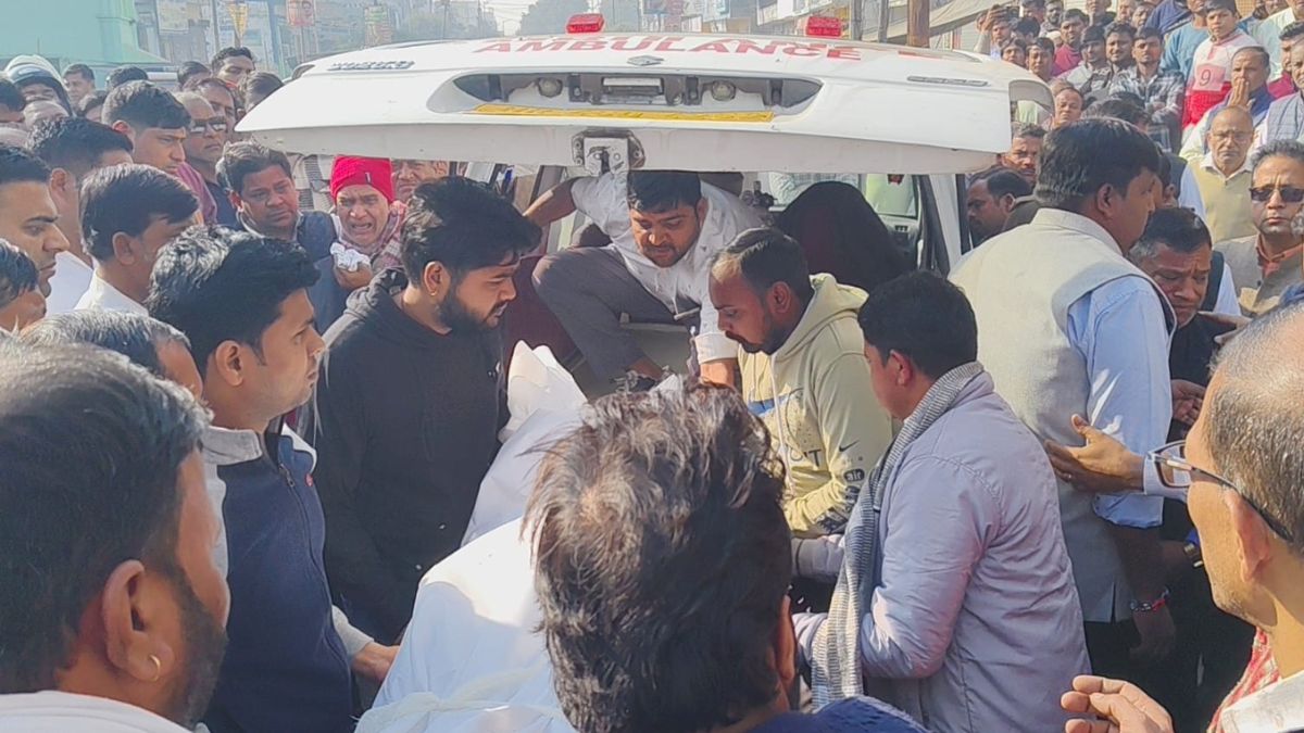 delhi blast the bodies of lokesh and ashok arrive home crowds gather for their last rites