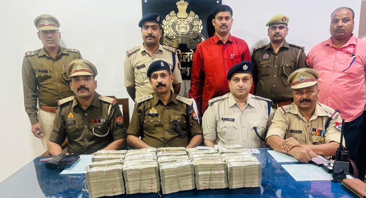 fake ias officer investigation call details hold clues in gorakhpur case