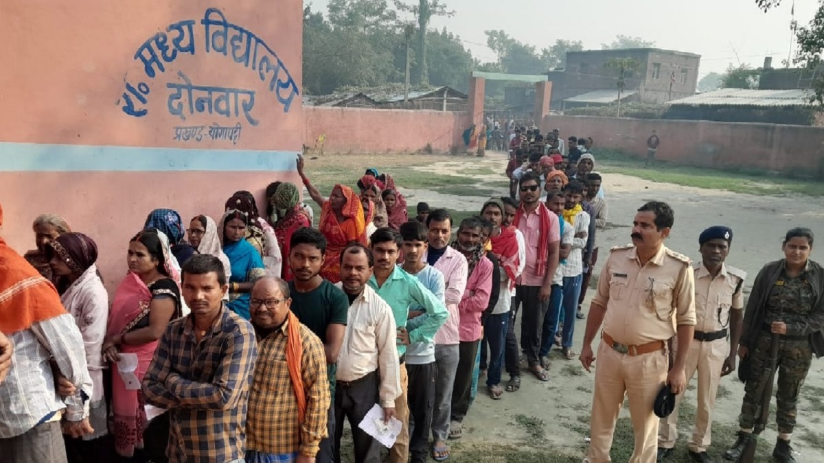 lauriya vidhan sabha chunav 2025 voting check bihar election voting latest news bjp vs jansuraj candidates list