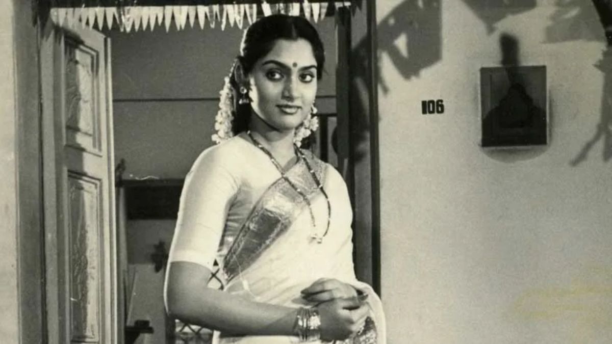 veteran actress madhavi daughter evelyn divya more than beautiful from many bollywood actress