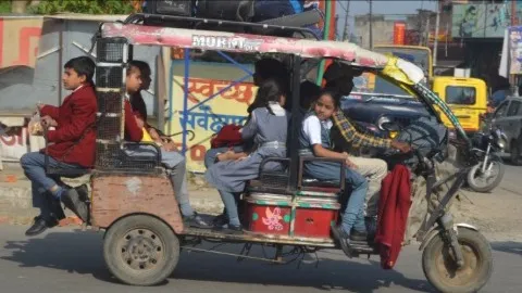 यूपी के इस ज‍िले में अब ई-र‍िक्‍शा वाले नहीं कर सकेंगे मनमानी, तैयार हो रहे नये न‍ियम; अनदेखी पर होगी बड़ी कार्रवाई
