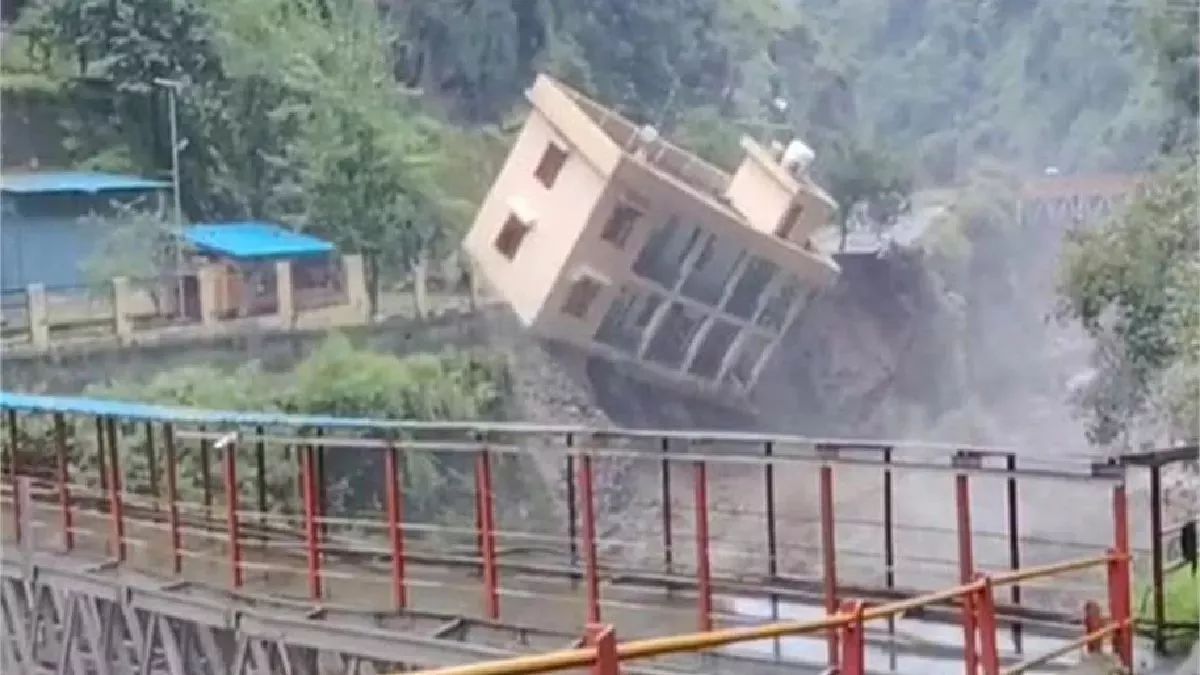 india among top 10 countries hit by climate disasters see report