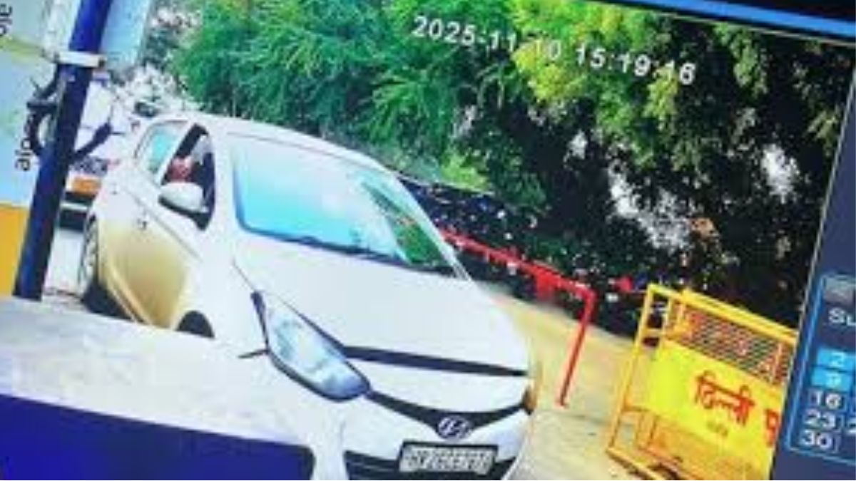 delhi blast i20 car spotted in connaught place mayur vihar