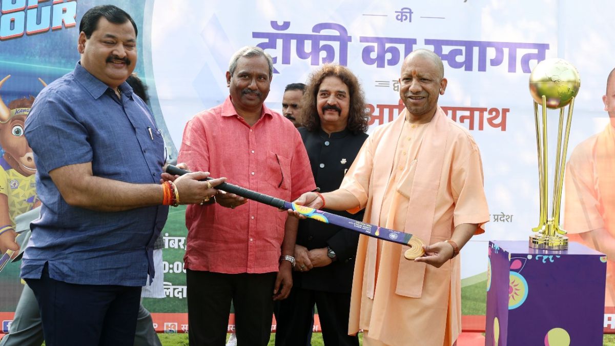 cm yogi adityanath welcomed junior boys world cup hockey 2025 in lucknow