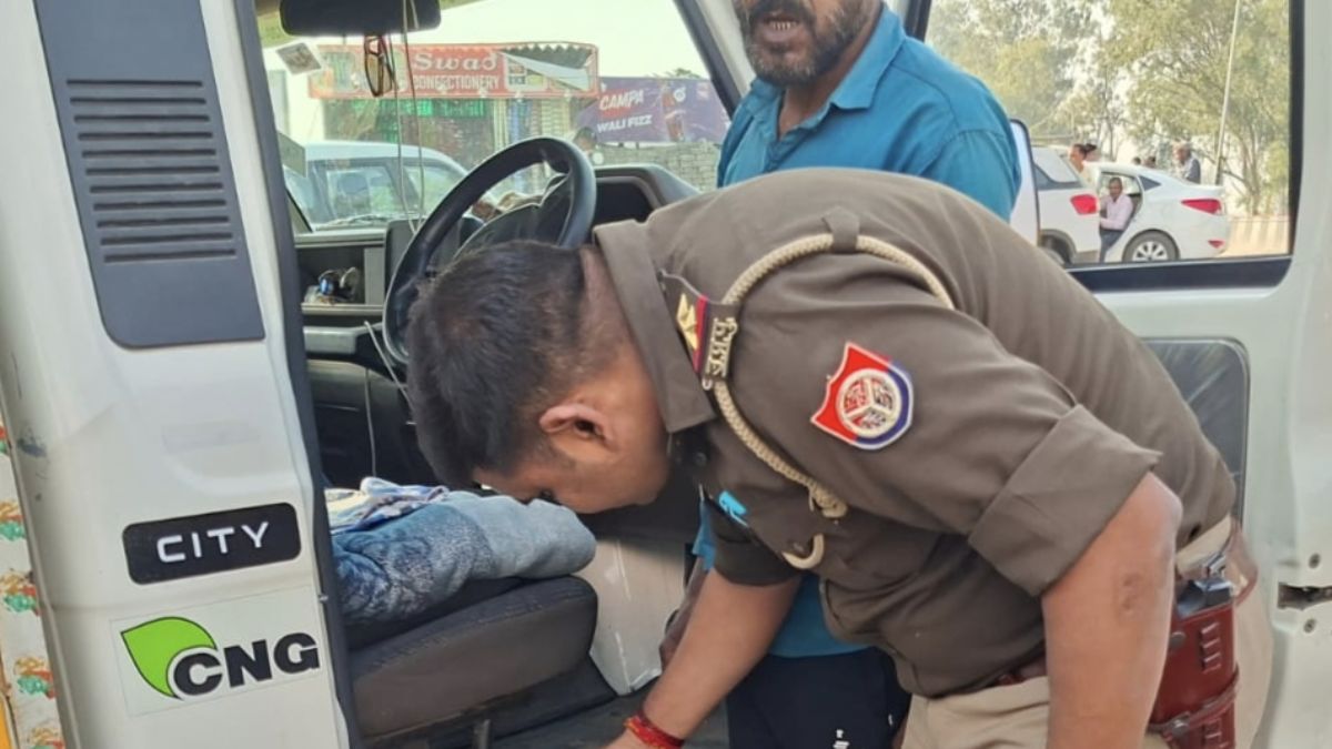 delhi blast alert security tightened in up border districts