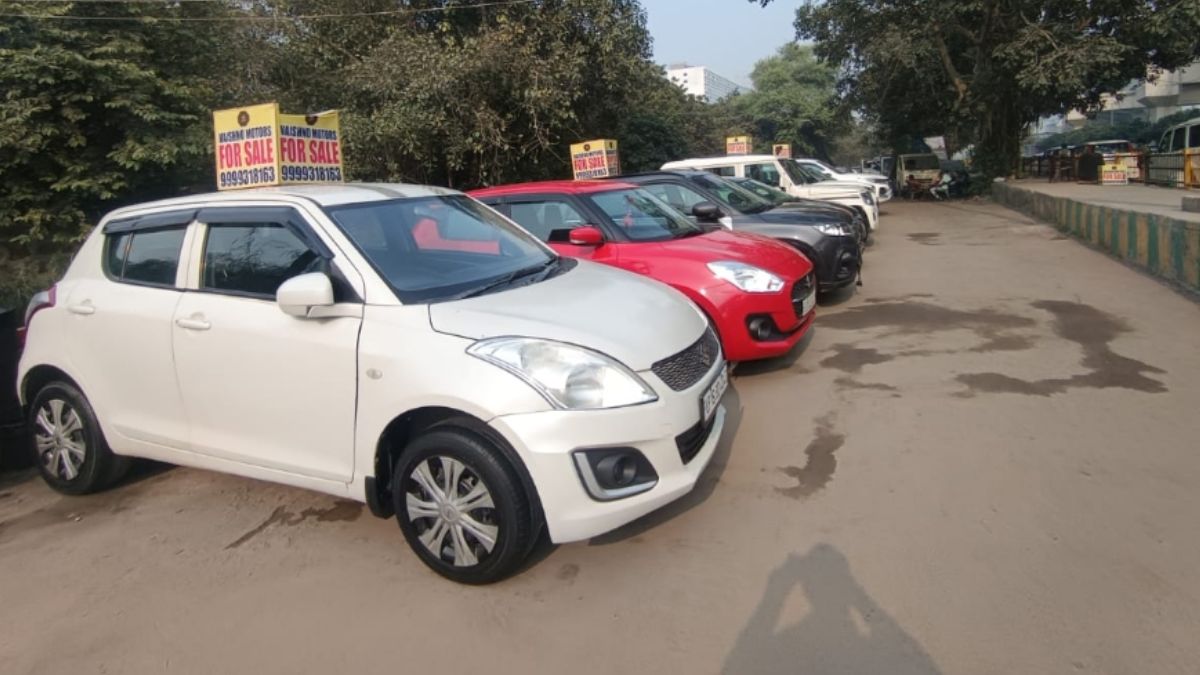 noida used car market transfer issues and illegal practices