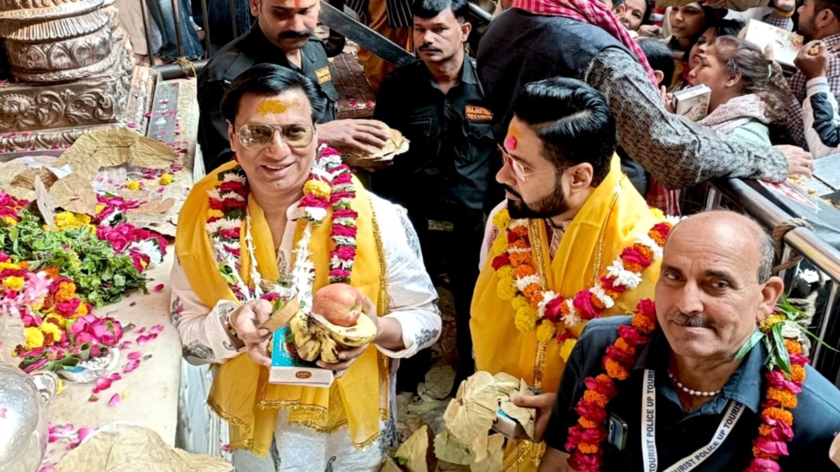 madhur bhandarkar seeks blessings at banke bihari temple for the wives success