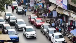 दिल्ली में पुरानी कारों का अनधिकृत बाजार सुरक्षा के लिए खतरा बन गया है।