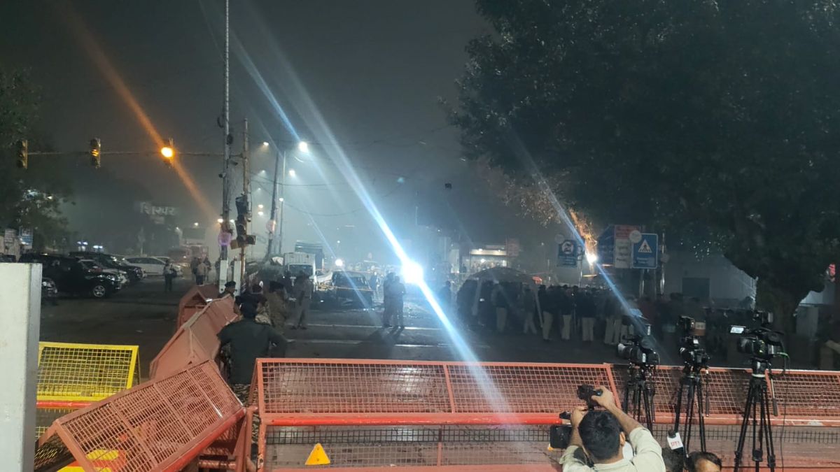 red fort blast sparks outrage demands for operation sindoor 20