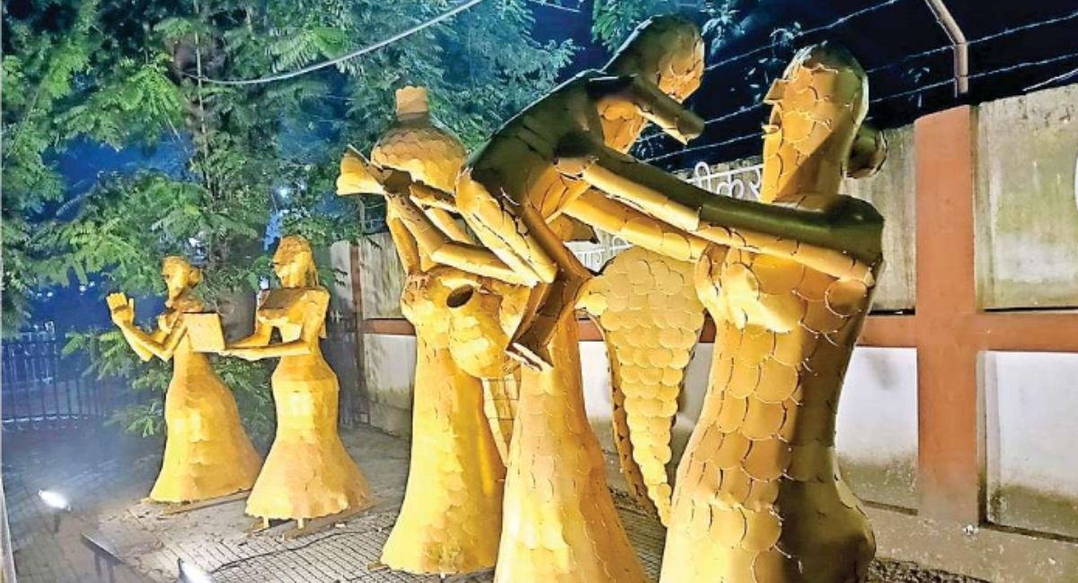 gorakhpur art from scrap transforms city landscape nagar nigam initiative