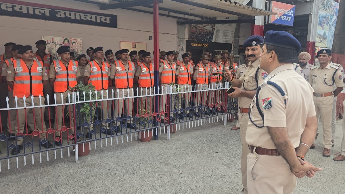delhi howrah route security increased soldier leaves cancelled