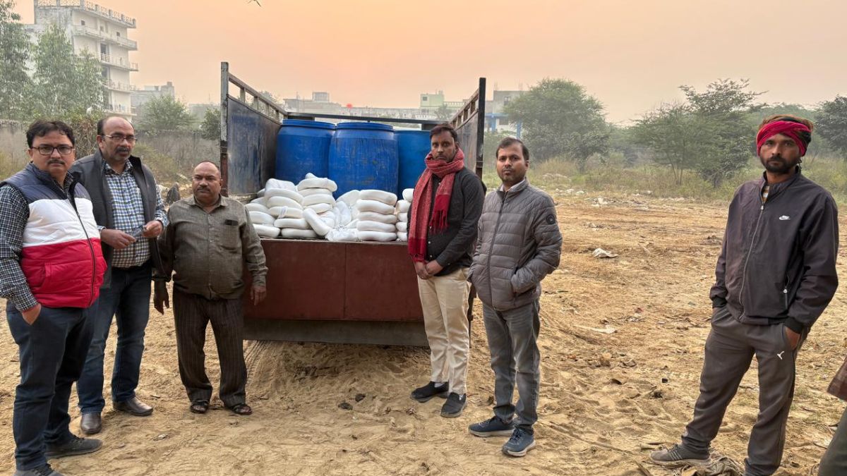 fsda action paneer was being made by mixing refined oil and palm oil in sapreta milk