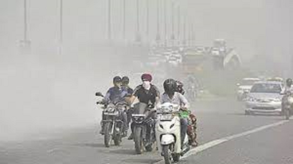 haryana pollution crisis residents complain of smoke eye irritation