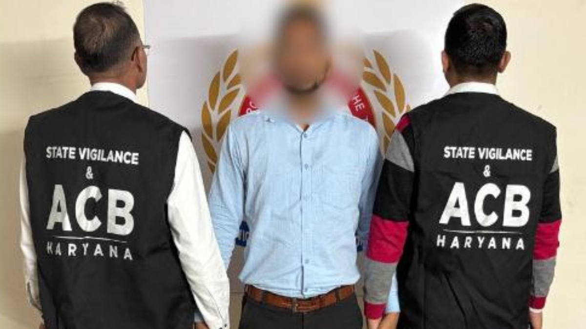 gurugram election tehsildar arrested for taking bribe acb action