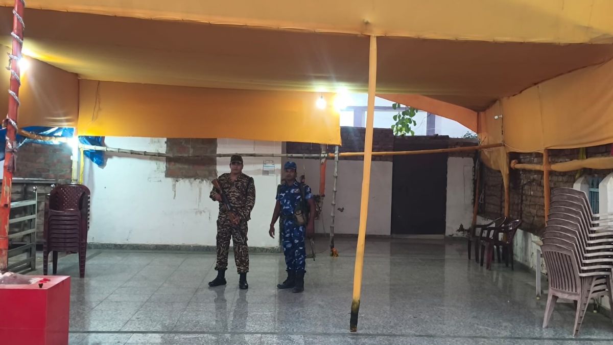 bihar election 2025 evm and vvpat secured in strong room