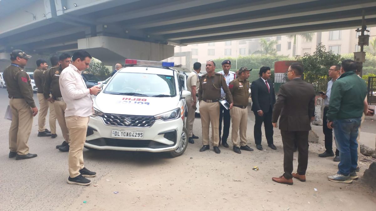 delhi dtc bus tire burst loud noise sparks panic in mahipalpur