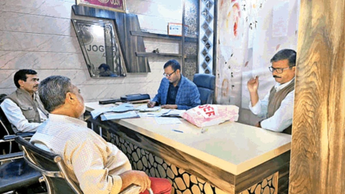 sib raids piya ji firm goods worth lakhs recovered without bills