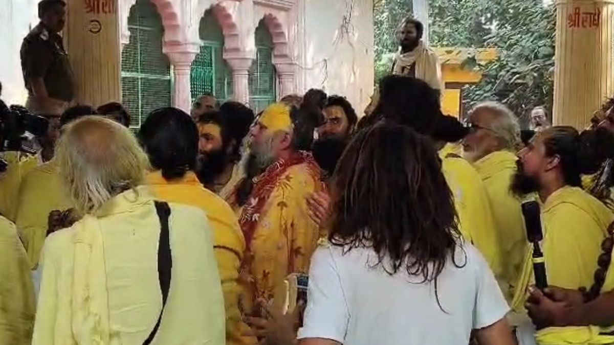 saint premanand brought joy to barsana radhe radhe in the city of dauji darshan of dauji