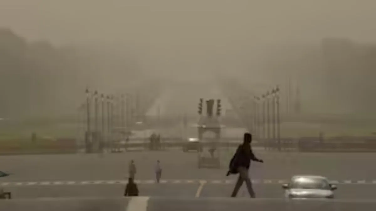 कर्तव्य भवन के बाहर धूल ही धूल, सांसदों के बंगलों तक पहुंचा प्रदूषण; सरकारी एजेंसियां ​​लापरवाह क्यों?
