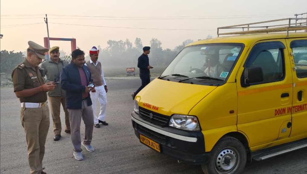 shahjahanpur school vehicles seized for violating rules