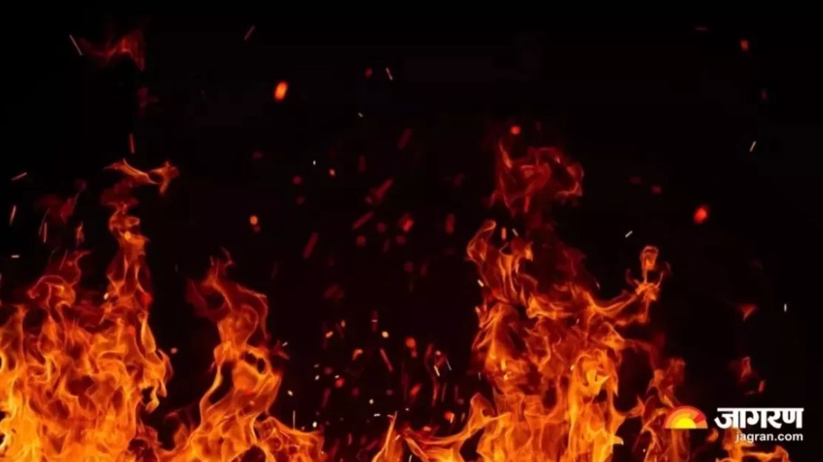 fire at mp flats in delhi short circuit suspected