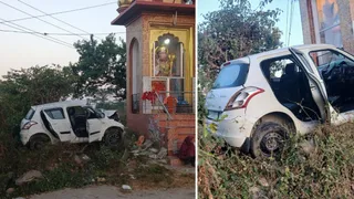 जिला कांगड़ा में जसूर तलवाड़ा मार्ग पर हादसे में क्षतिग्रस्त हुई कार। जागरण