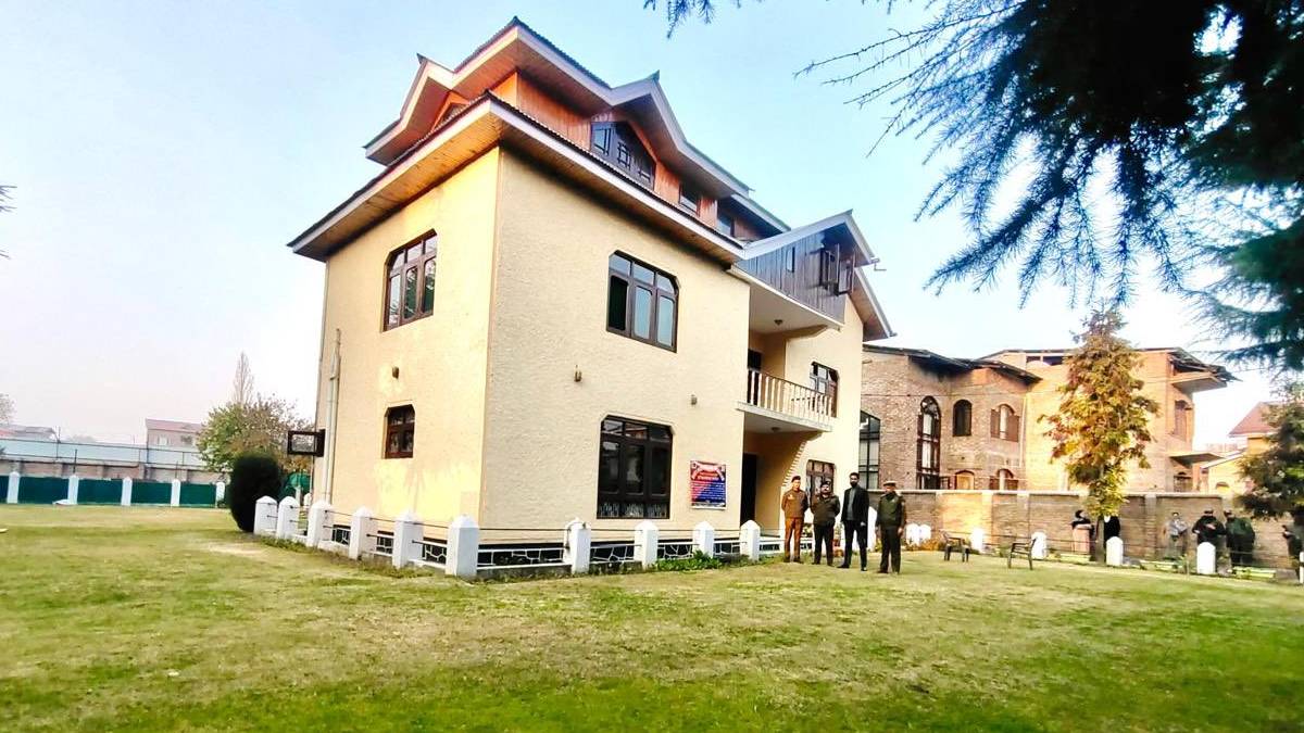 mian abdul qayoom house seized over anti india seminar on jinnah anniversary