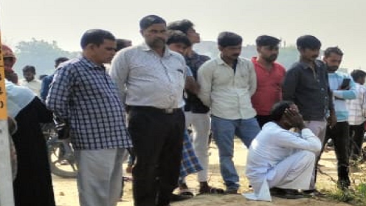 tragic death young man dies on railway track in prayagraj while crossing