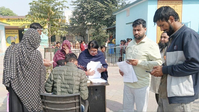 meerut voter list revision concerns raised over blo and sir form distribution