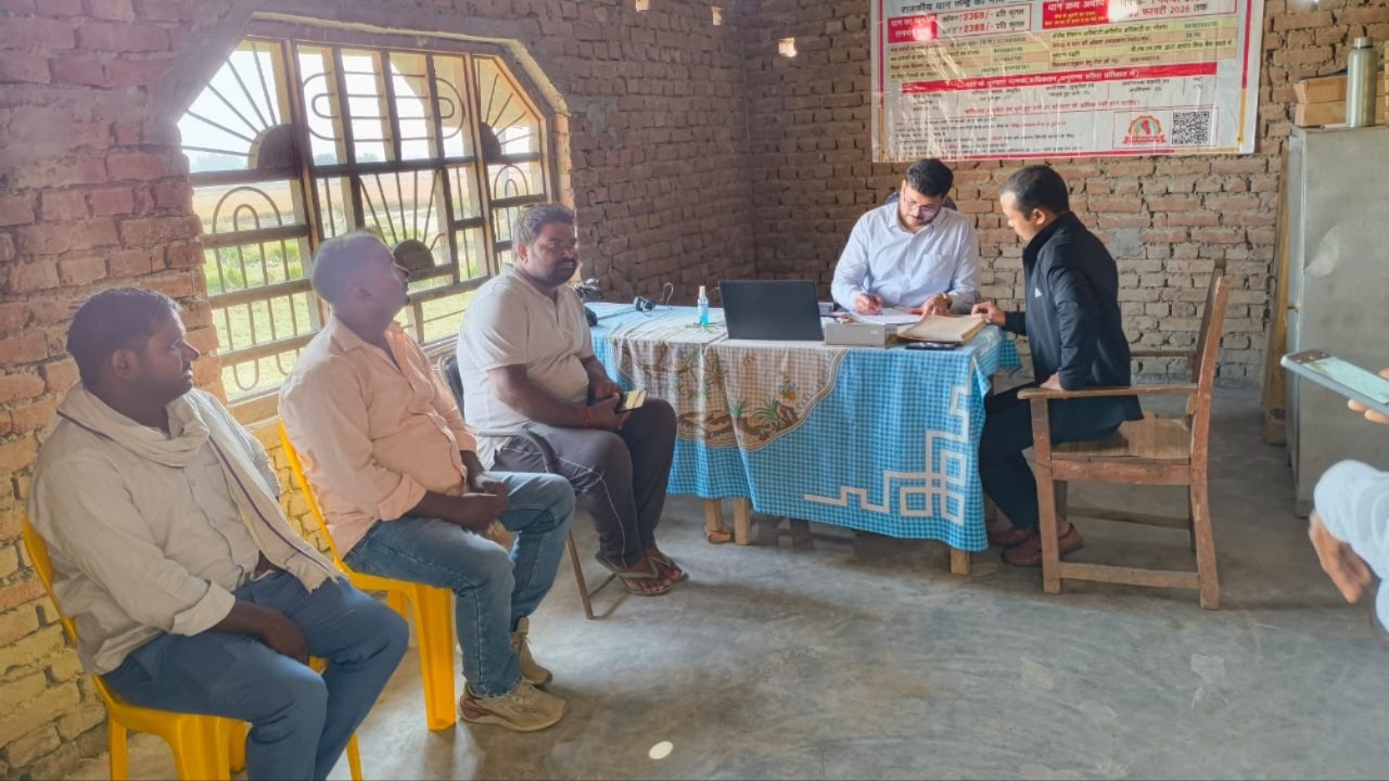 sdm angered by slow pace of paddy procurement in sultanpur