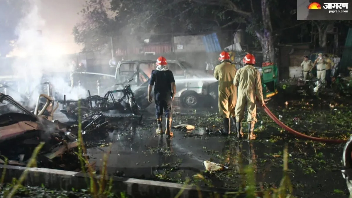 delhi bomb blast father of accused says son shouldnt be punished