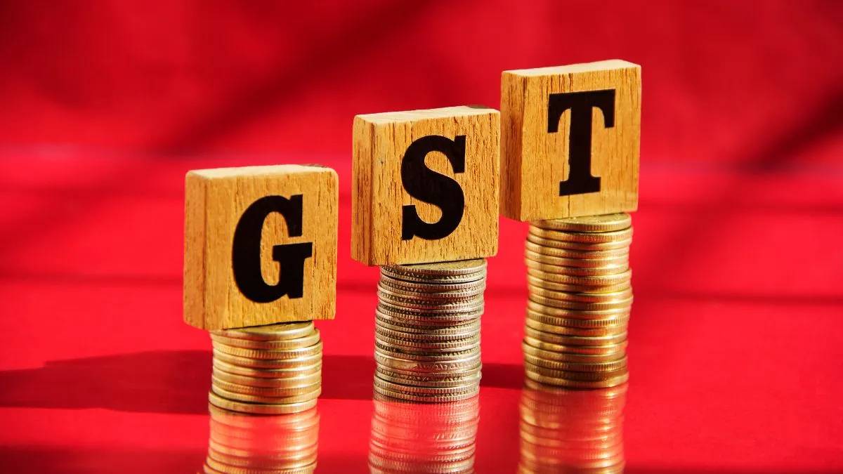 delhi high court slaps rs5 lakh cost on trader after gst itc fraud